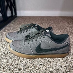 Nike 6.0 Mavrk Skate Shoes Men’s Size 10 Canvas Midnight Fog Brown 434815 081